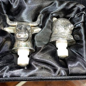 Nieman Marcus WallStreet  Bear  & Bull Wine Stoppers in Velvet Box